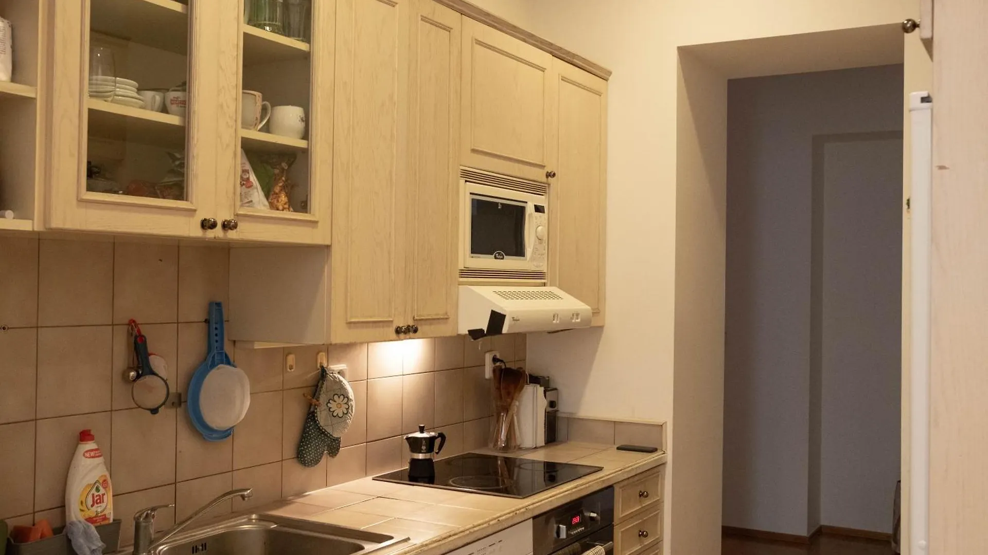 פראג Sunny Room By The River In A Shared Apartment צ'כיה